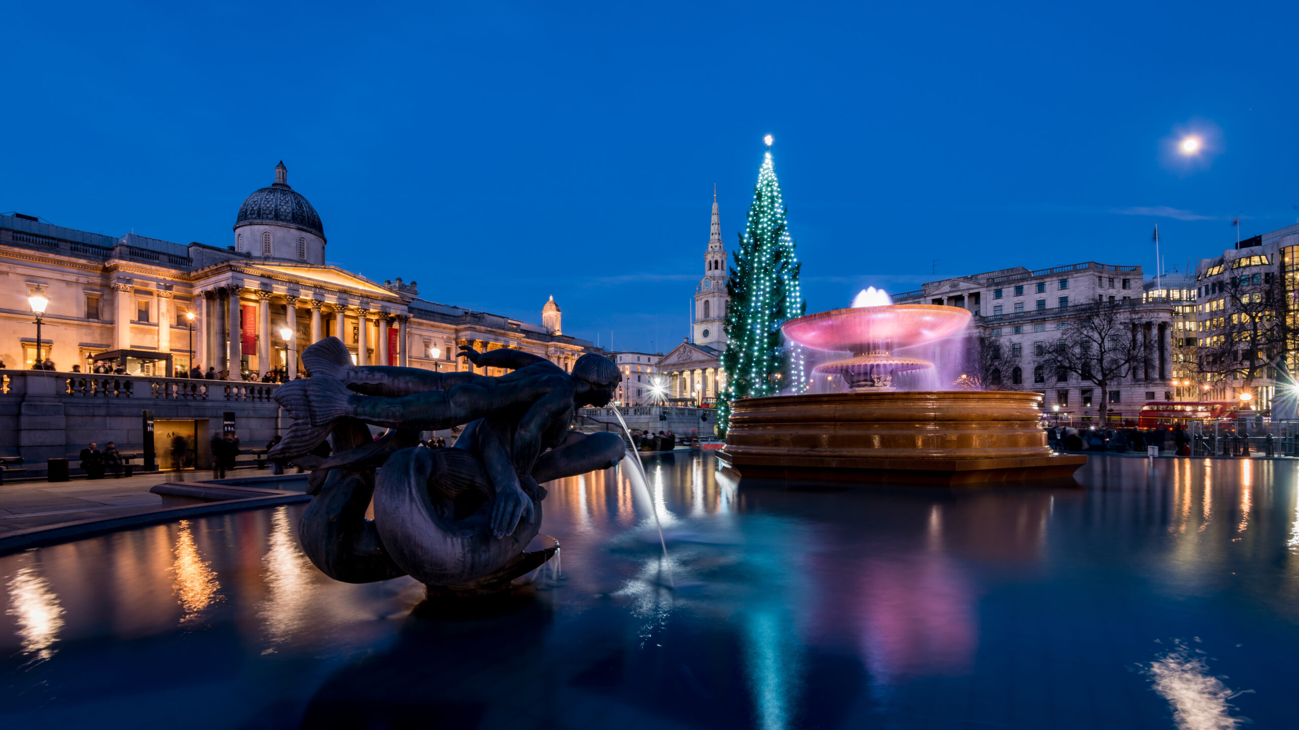 Trafalgar Square Londyn - Happy Tours - Wycieczki, spacery tematyczne 3.jpg