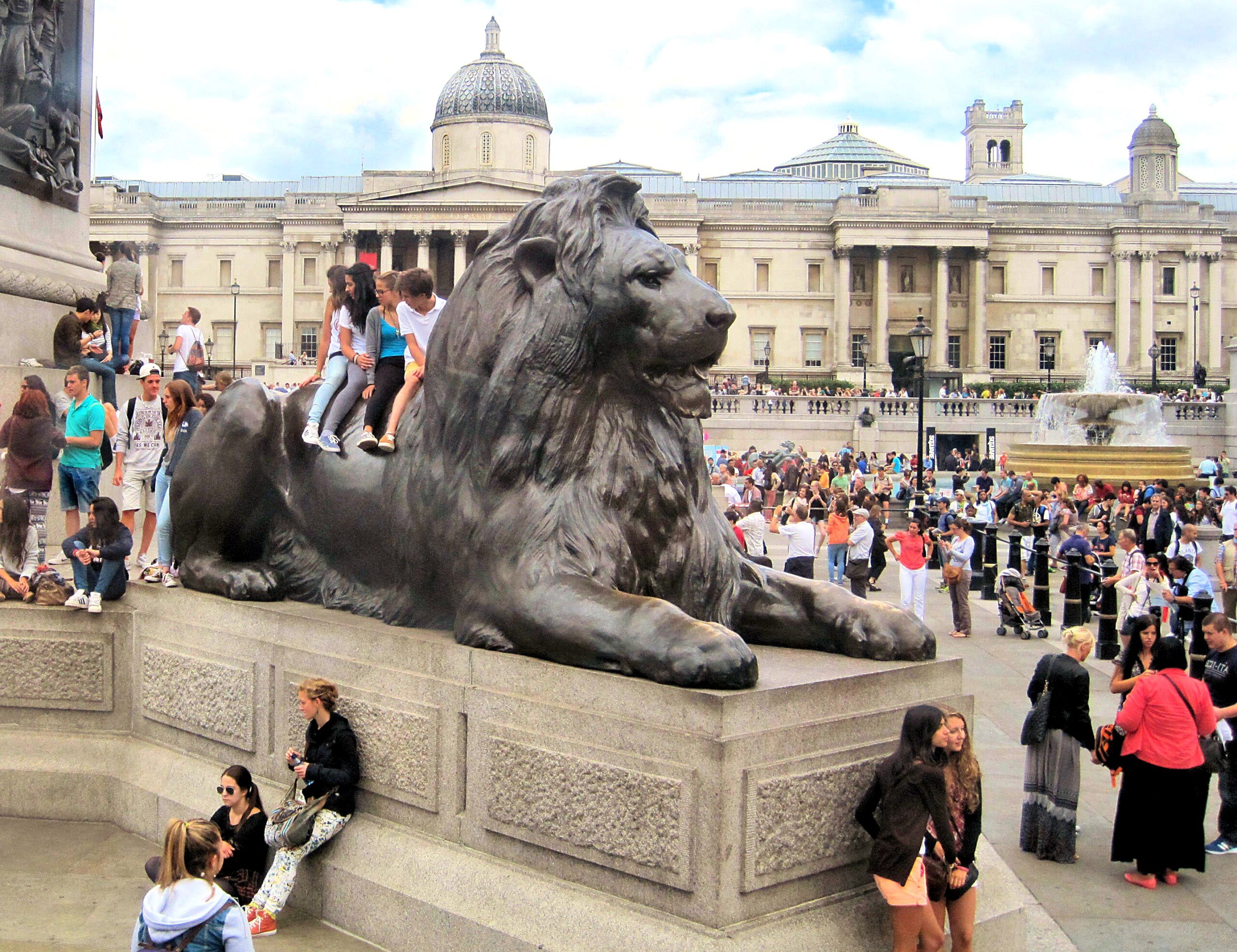 Trafalgar Square Londyn - Happy Tours - Wycieczki, spacery tematyczne 4